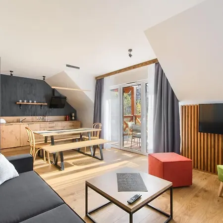 W Karpaczu Sarnia, Sun & Snow *