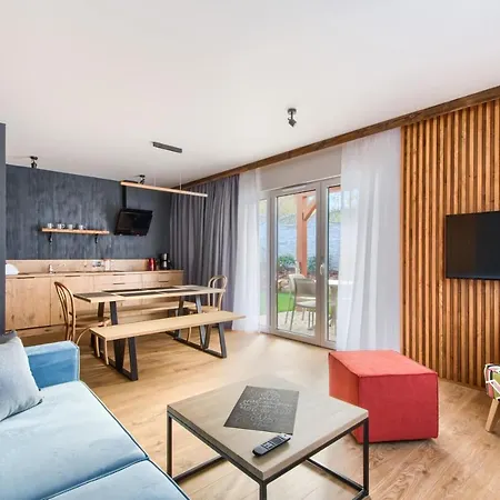 Sun & Snow, Domki W Karpaczu Sarnia بيت للعطل